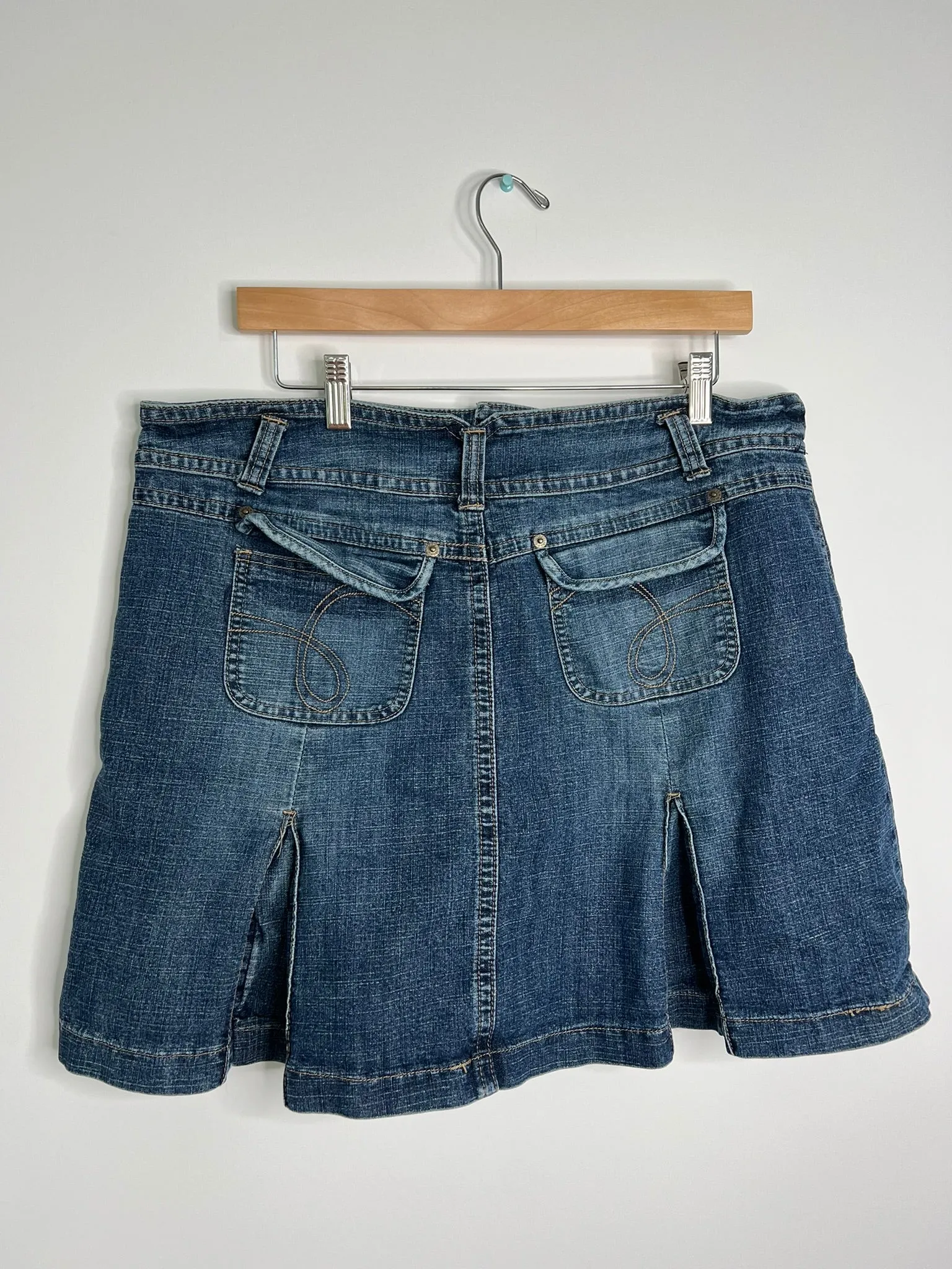 2000s Vintage Mwah Pleated Denim Mini Skirt