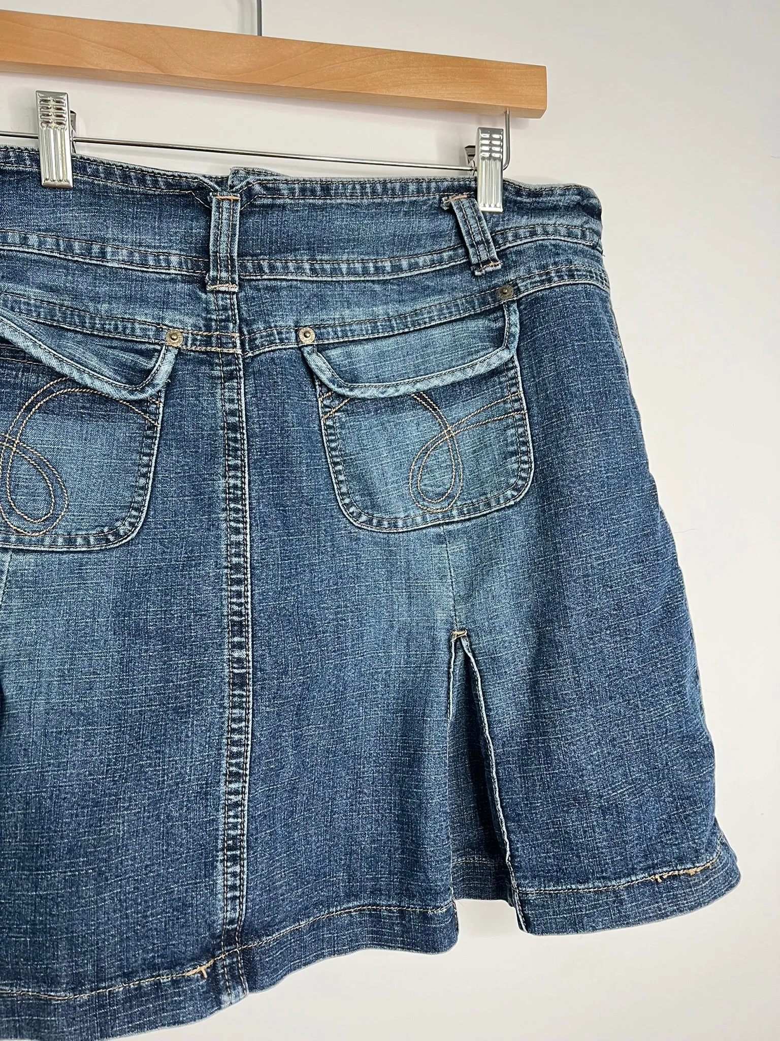 2000s Vintage Mwah Pleated Denim Mini Skirt