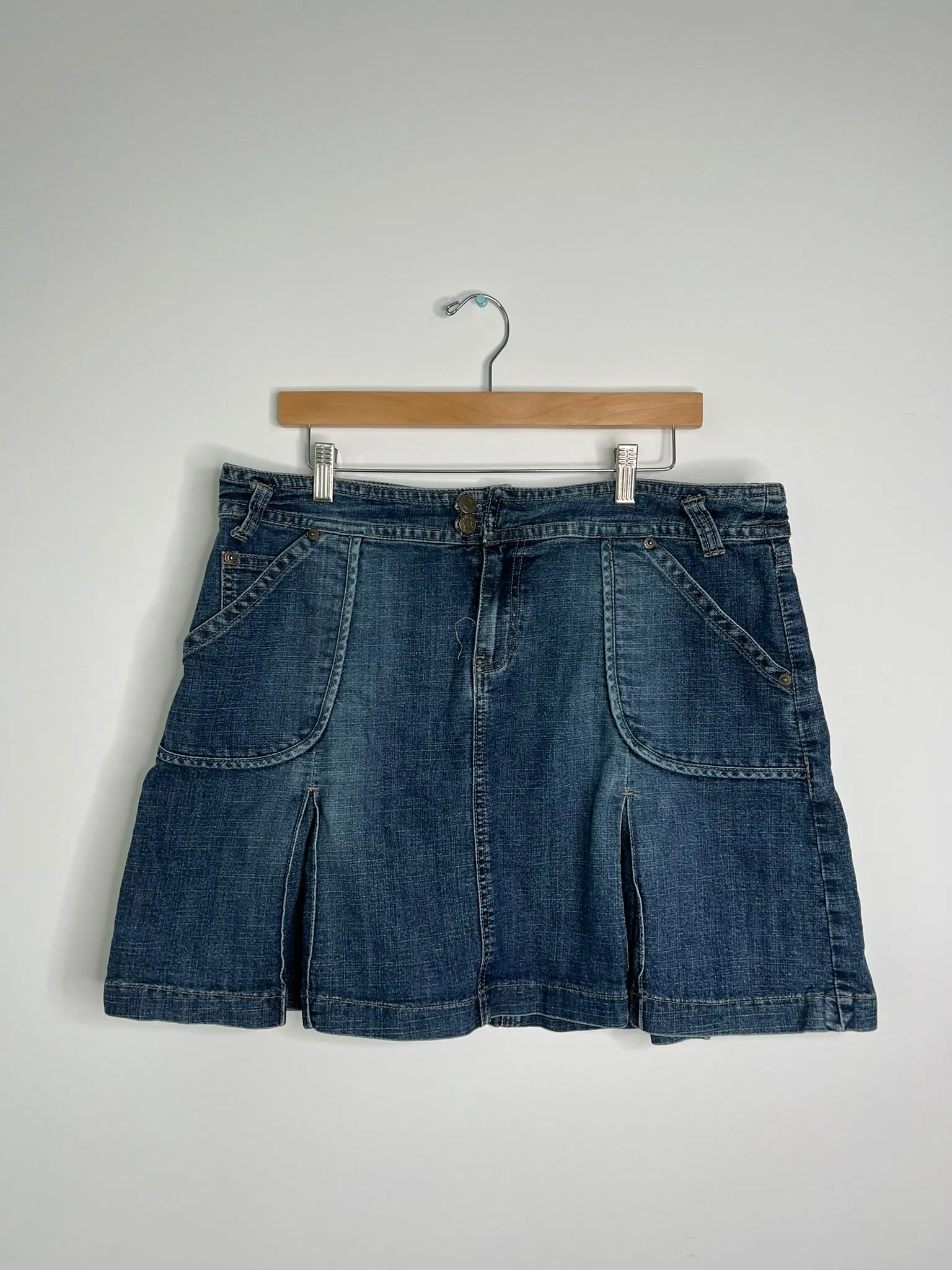 2000s Vintage Mwah Pleated Denim Mini Skirt