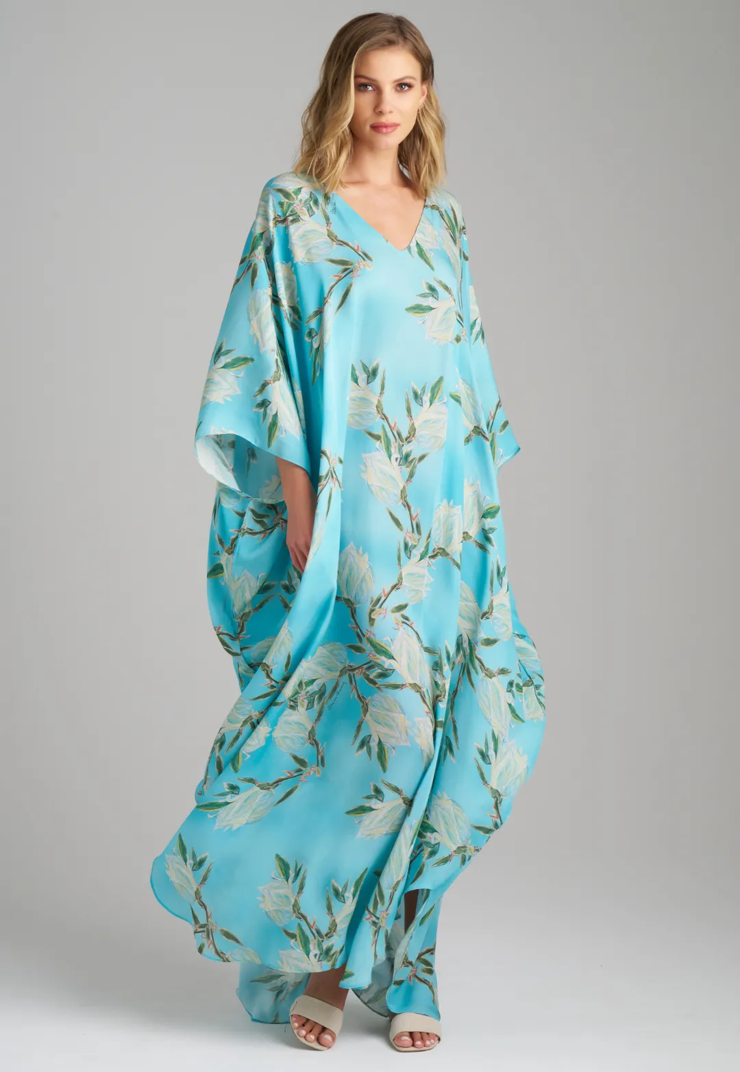 Alma Silk Kaftan in Blooming Yucca