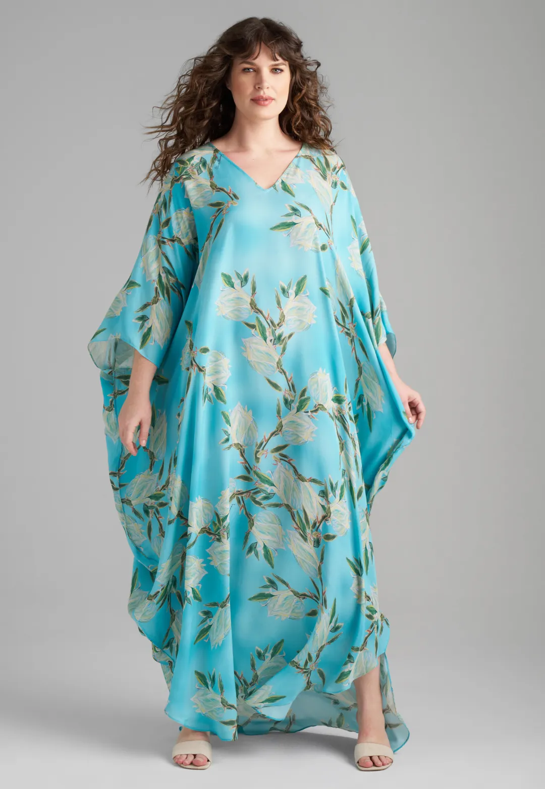 Alma Silk Kaftan in Blooming Yucca
