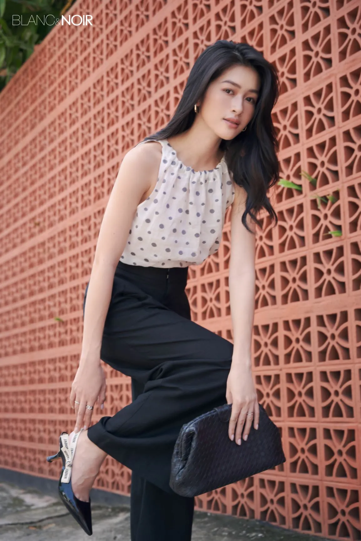 Black Maia Linen Pant