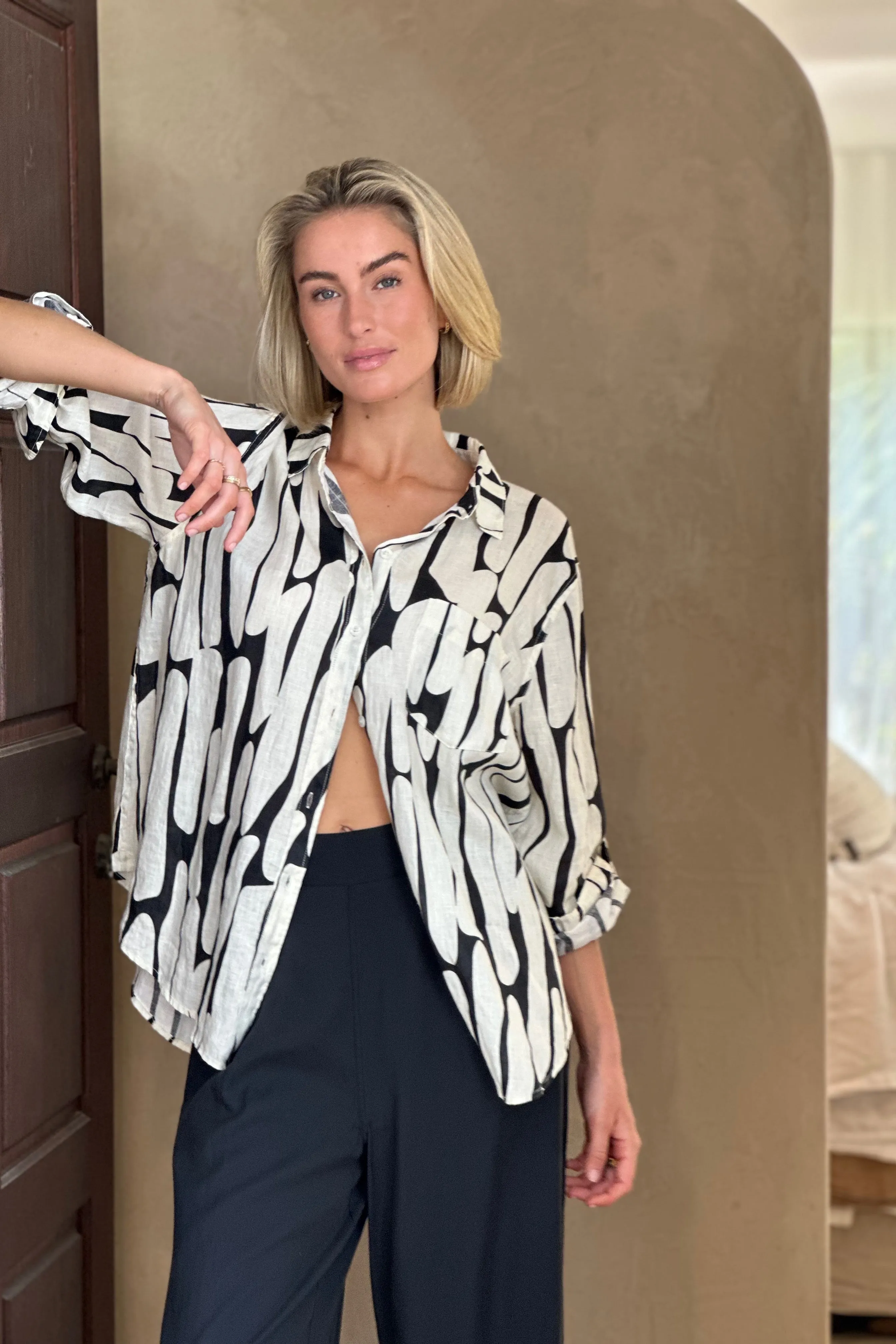 Summer Silhouette Boyfriend Linen Shirt
