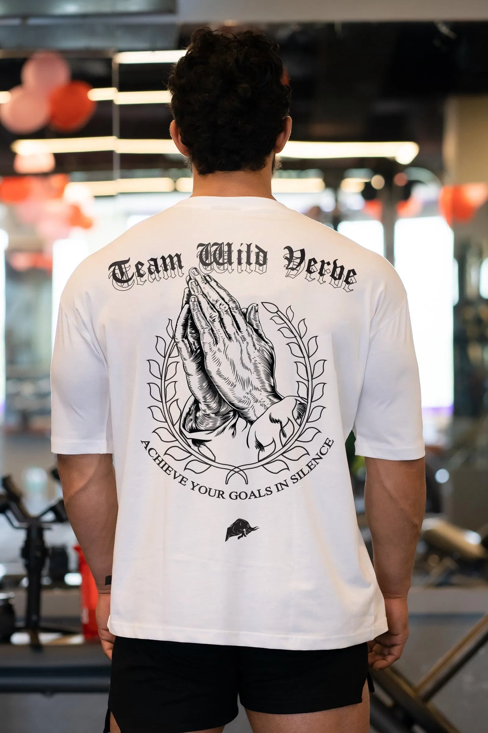 TEAM WILD VERVE N1 OVERSIZED T-SHIRT (WHITE)