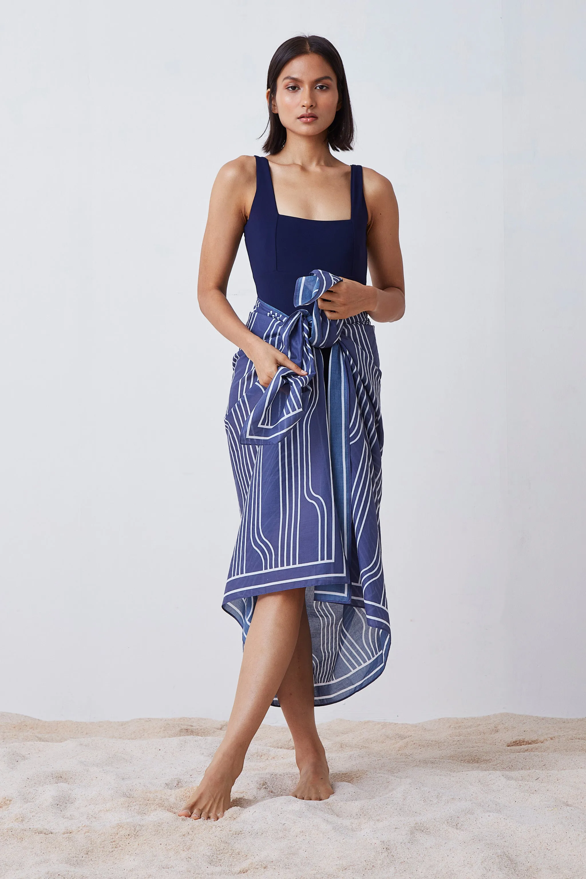 Window Pane Print Sarong - Blue and White